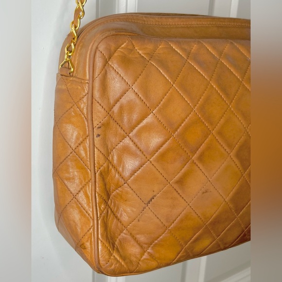 Vintage CHANEL CC Tassel Camera Bag in Tan Leather - GUC - Picture 7 of 14